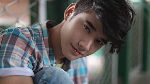 Mỹ nam Mario Maurer đến Việt Nam ký tặng và chụp ảnh cùng các fan