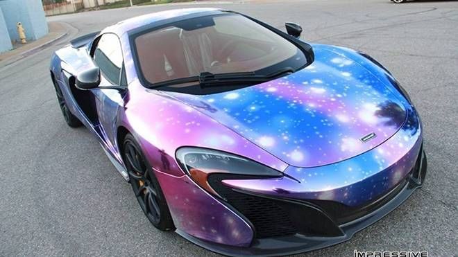 McLaren 650S Spider sặc sỡ với decal Galaxy Chrome