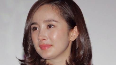 Dương Mịch mặt sưng phù trong sự kiện