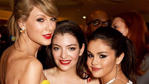 Taylor Swift: ‘Bạn bè sẽ không lợi dụng tôi’