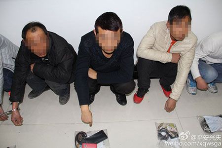 Trung Quốc: Con trai bắt cả người mẹ gần 60 tuổi bán dâm