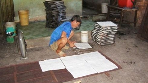 Cận cảnh 'công nghệ' sản xuất cơm cháy chà bông