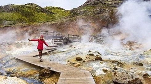 Cuộc sống như mơ của cô gái đi du lịch một mình