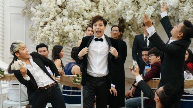 Trịnh Thăng Bình dùng đủ chiêu  ‘cưa cẩm’ hot girl trong MV mới