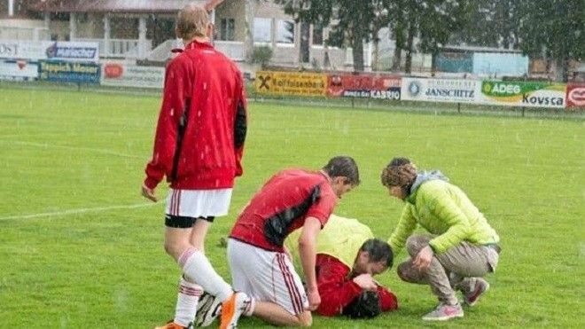 Những cái chết đau lòng vì sét đánh trên sân cỏ