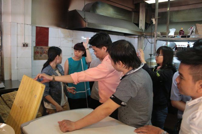 Đang ăn thấy chuột trong nồi lẩu, tính sao đây?