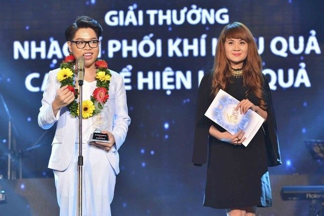 Đức Phúc đoạt cú đúp giải thưởng 'Bài hát Việt' tháng 11