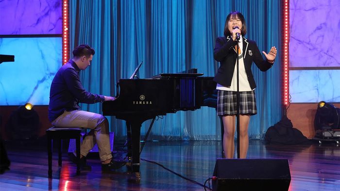 Nổi da gà với những bản cover 'Hello' trên YouTube