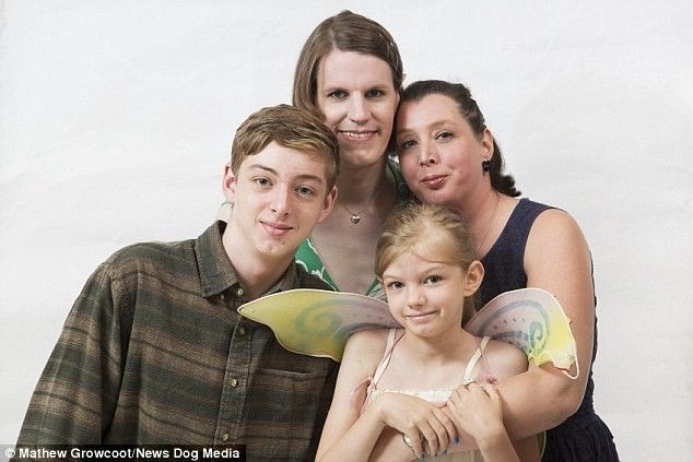 Hoang mang tột độ vì chồng 'đòi' làm phụ nữ