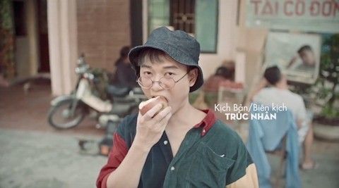 Trúc Nhân vứt 'táo cắn dở' trong MV 'Thật bất ngờ' để làm gì?