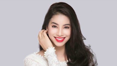 Phạm Hương dần sa sút phong độ: Quá vội phô diễn?