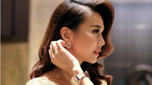 Thanh Hằng lộng lẫy hội ngộ Tạ Nguyên Phúc