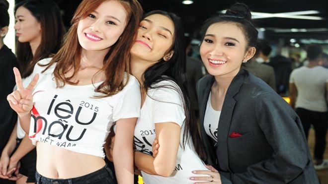 Các mỹ nhân của 'Siêu mẫu Việt Nam 2015' đọ vòng eo con kiến