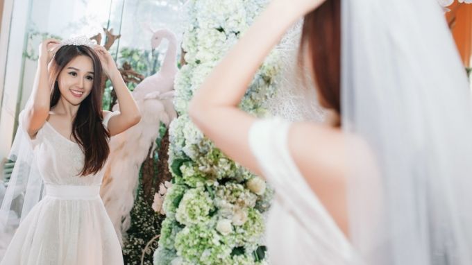 Mai Phương Thuý khoe vóc dáng yêu kiều như công chúa