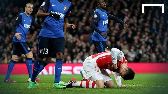 Tại sao vận rủi mãi theo chân Arsenal?