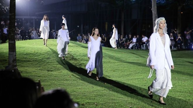 Nàng Lolita xứ Viễn Đông tỏa hương sắc trên thảm cỏ xanh thời trang