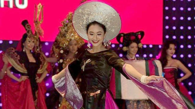 Hà Thu là thí sinh được yêu thích nhất Hoa hậu Liên lục địa 2015