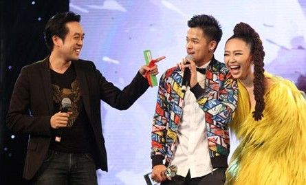 Trọng Hiếu buột miệng chửi thề trên sóng trực tiếp