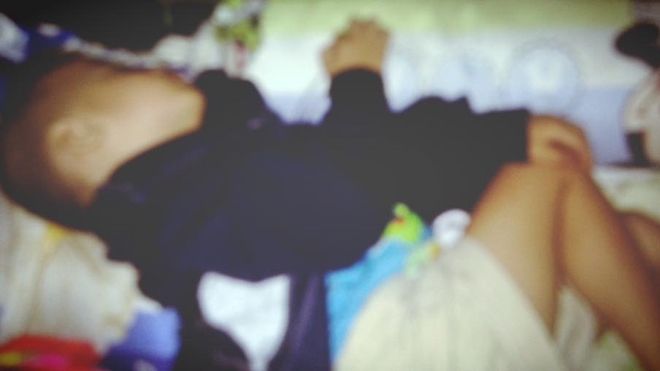 Ngậm ngùi với câu chuyện đứa bé nằm trong cốp xe taxi giữa Sài Gòn hoa lệ