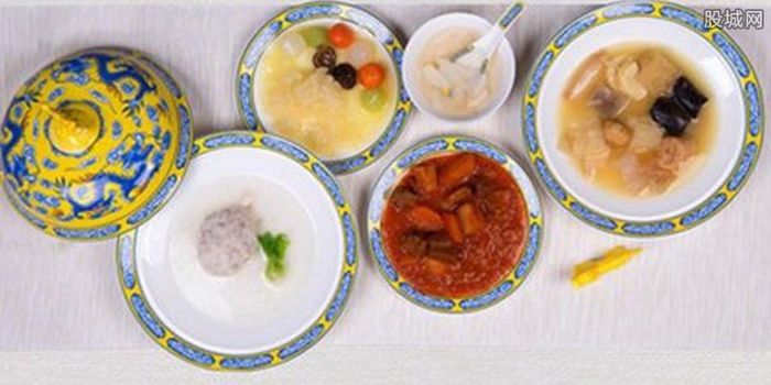 Bữa ăn đóng gói của nguyên thủ quốc gia được chào bán với giá 14 triệu đồng