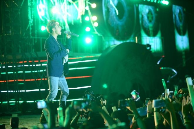 Noo Phước Thịnh, Sơn Tùng M-TP 'quậy tưng' sân khấu với 2 DJ hàng đầu thế giới