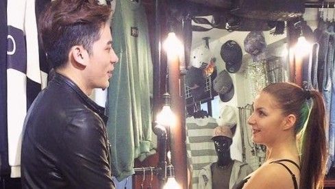 Clip: Minh Trung cùng bạn nhảy 'náo loạn' khu mua sắm