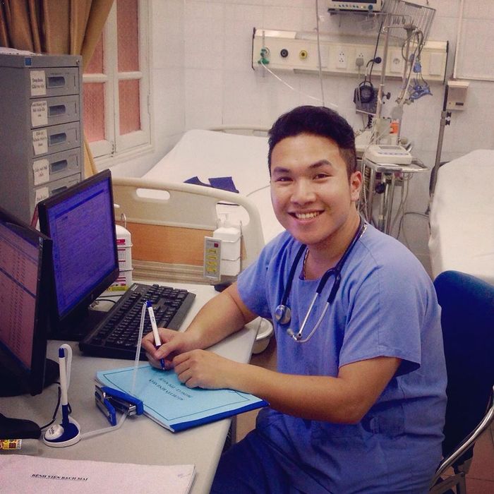 Câu chuyện về những bí mật thầm kín của một bác sĩ 9x