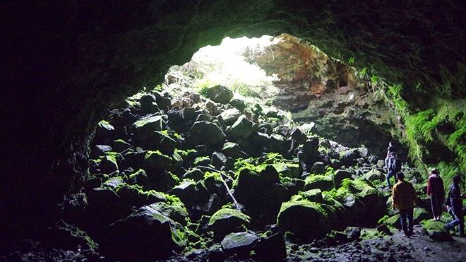 Hang núi lửa lớn nhất Việt Nam đón khách từ năm 2016