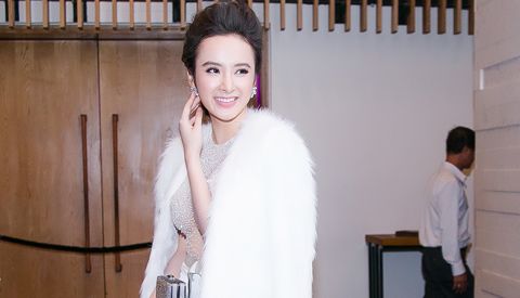 Angela Phương Trinh hút mắt với váy xuyên thấu trong tiệc cuối năm