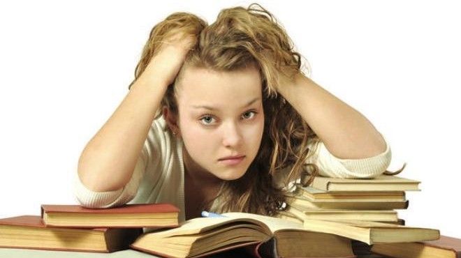 Thói quen khiến người trẻ nhanh bạc tóc