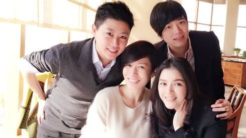 Lý Nhã Kỳ sang Hong Kong đón năm mới cùng Xa Thi Mạn