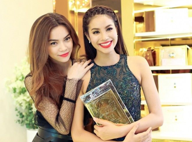 5 màu son giúp Phạm Hương nổi bật giữa 'rừng hoa'