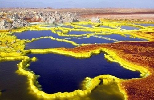 Vẻ đẹp chết chóc của những 'địa ngục trần gian'