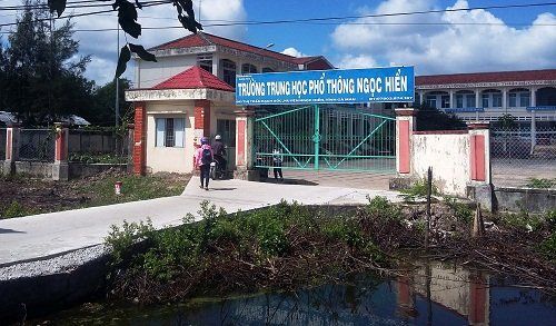 Thầy giáo Cà Mau lấy cắp đề thi để gửi 'ảnh nóng', gạ tình hàng loạt nữ sinh