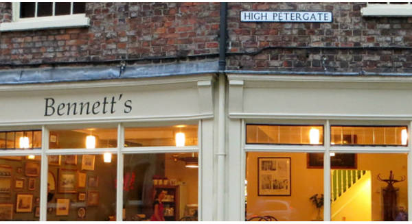 Bị chấm 1 sao trên TripAdvisor, lời đáp trả của chủ quán khiến cộng đồng mạng phải tán thưởng