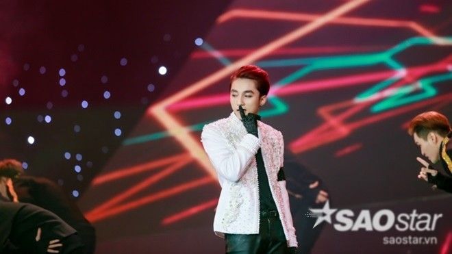 Sơn Tùng chất-chuẩn-chơi trong thiết kế của Lý Giám Tiền