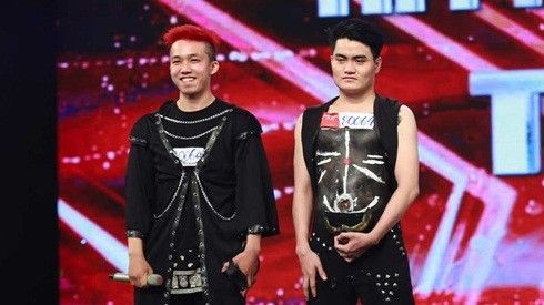 Xuất hiện hai chàng trai 'giải cứu thế giới' gây sốt Vietnam's Got Talent