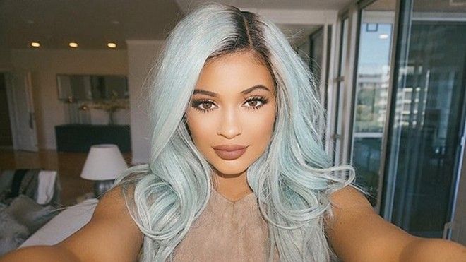 Kylie Jenner - 'nữ hoàng tóc' mới của Hollywood