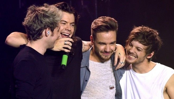 US-UK lặng đi vì 'nốt nhạc buồn' One Direction và History