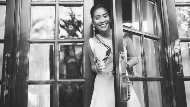 'Tiểu thư thời trang' Anna Võ được báo Pháp ca ngợi