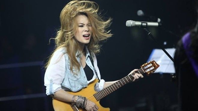 Nghệ sĩ nữ gây ấn tượng bên cây đàn guitar của làng nhạc Việt