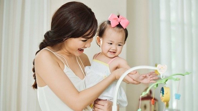 Maya bật khóc khi hát về con gái trong MV teaser mới đầy xúc động