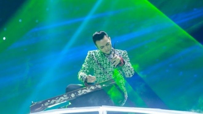 Thử thách livestram: Soobin sẽ tiếp tục bị fan 'hành hạ' trong hậu trường The Remix