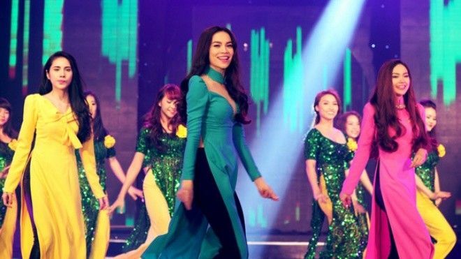 Những khúc xuân rộn ràng vang lên trong ngày mồng 1 Tết