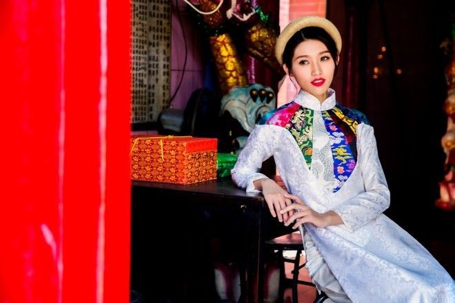 Quỳnh Châu khoe sắc lộng lẫy trong tà áo dài