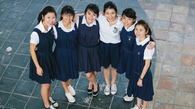 Quên chuyện ai yêu ai bỏ nhau đi, hôm nay là ngày của tình bạn!