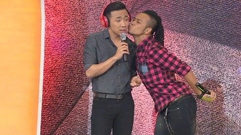 Trấn Thành tố cáo Hoàng Phi có 'tư tình cá nhân' với mình