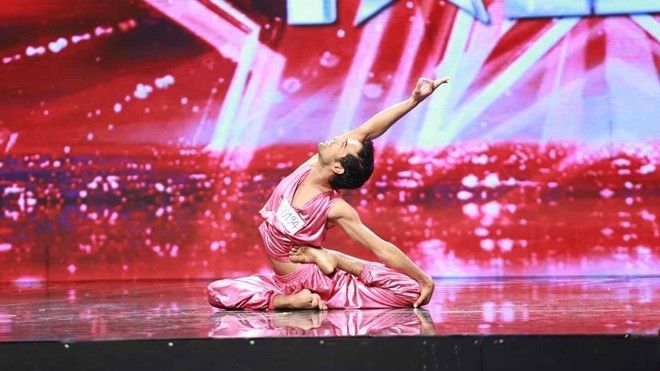 Got Talent: Tròn mắt với màn yoga của chàng trai Ấn Độ