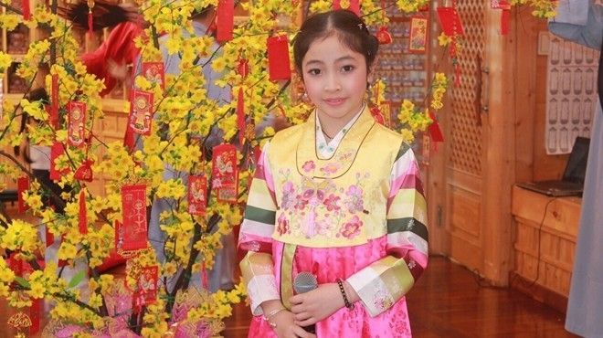 'Công chúa tóc mây' Hồng Minh sang Hàn Quốc biểu diễn lấy lộc đầu năm