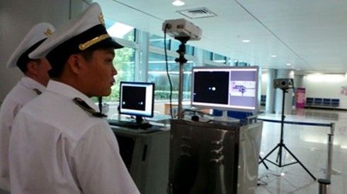 Cách ly hành khách từ Châu Phi về TP HCM vì nghi nhiễm Ebola